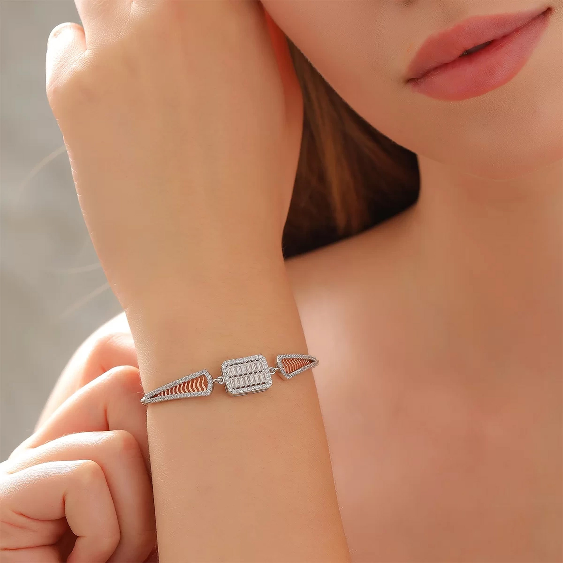 İpek Silver 925 Ayar Zirkon Taşlı Gümüş Bileklik Silver EBO502