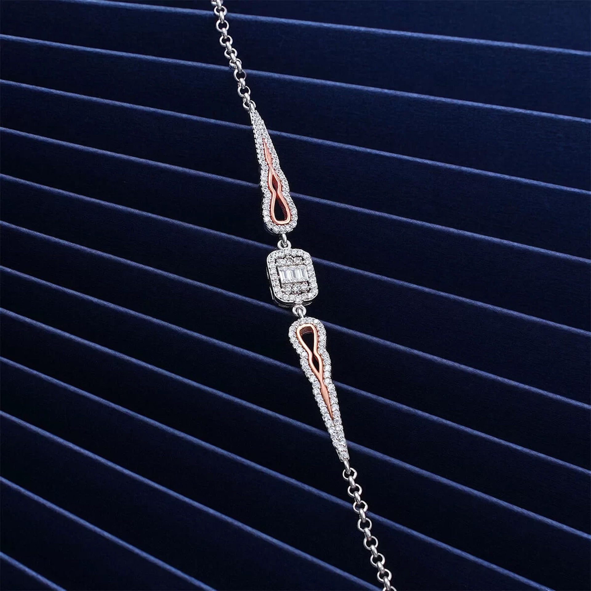 İpek Silver925 Ayar Zirkon Taşlı Baget Gümüş Bileklik Silver EBO505