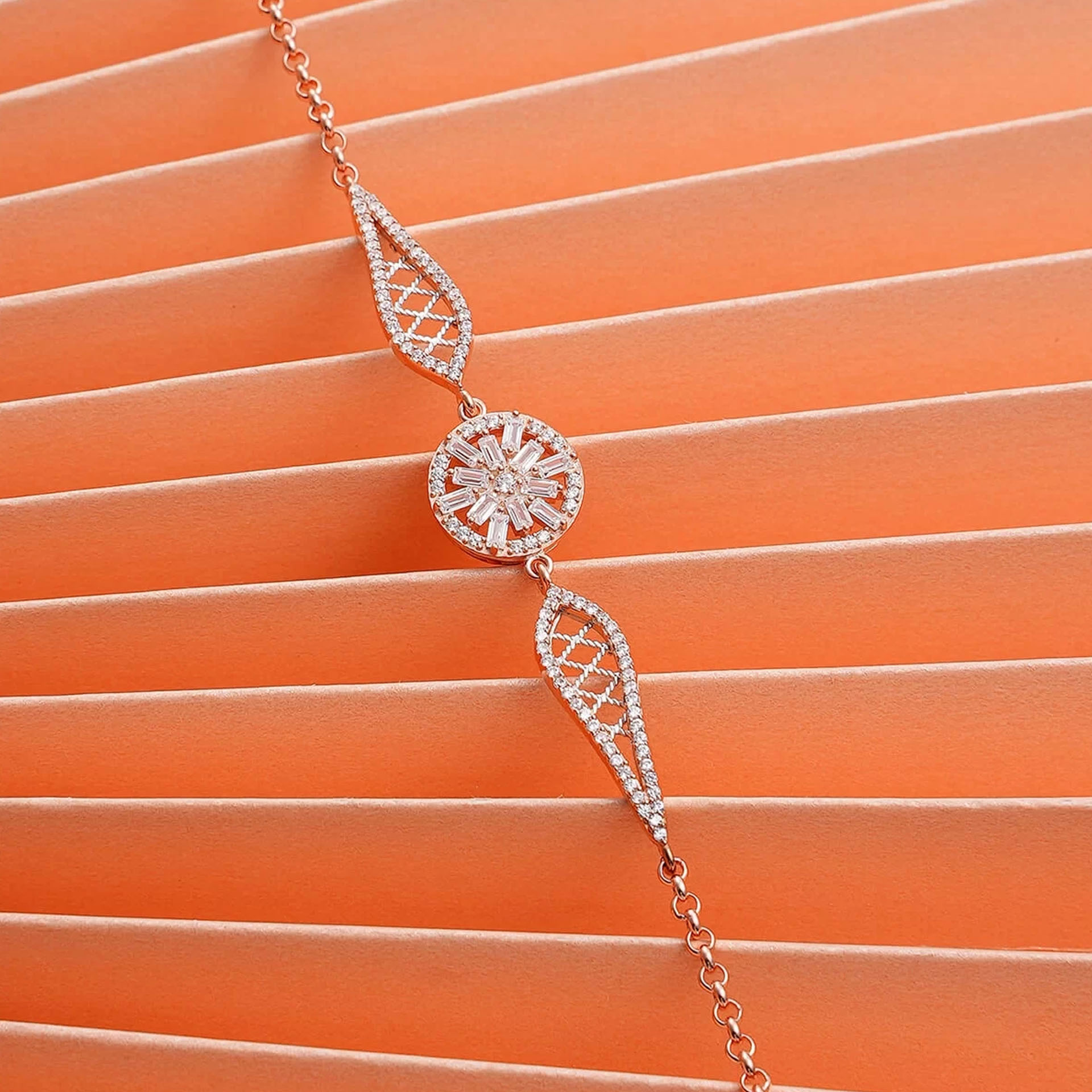 İpek Silver 925 Ayar Zirkon Taşı Süslemeli Örgü Model Gümüş Bileklik Rose EBO582