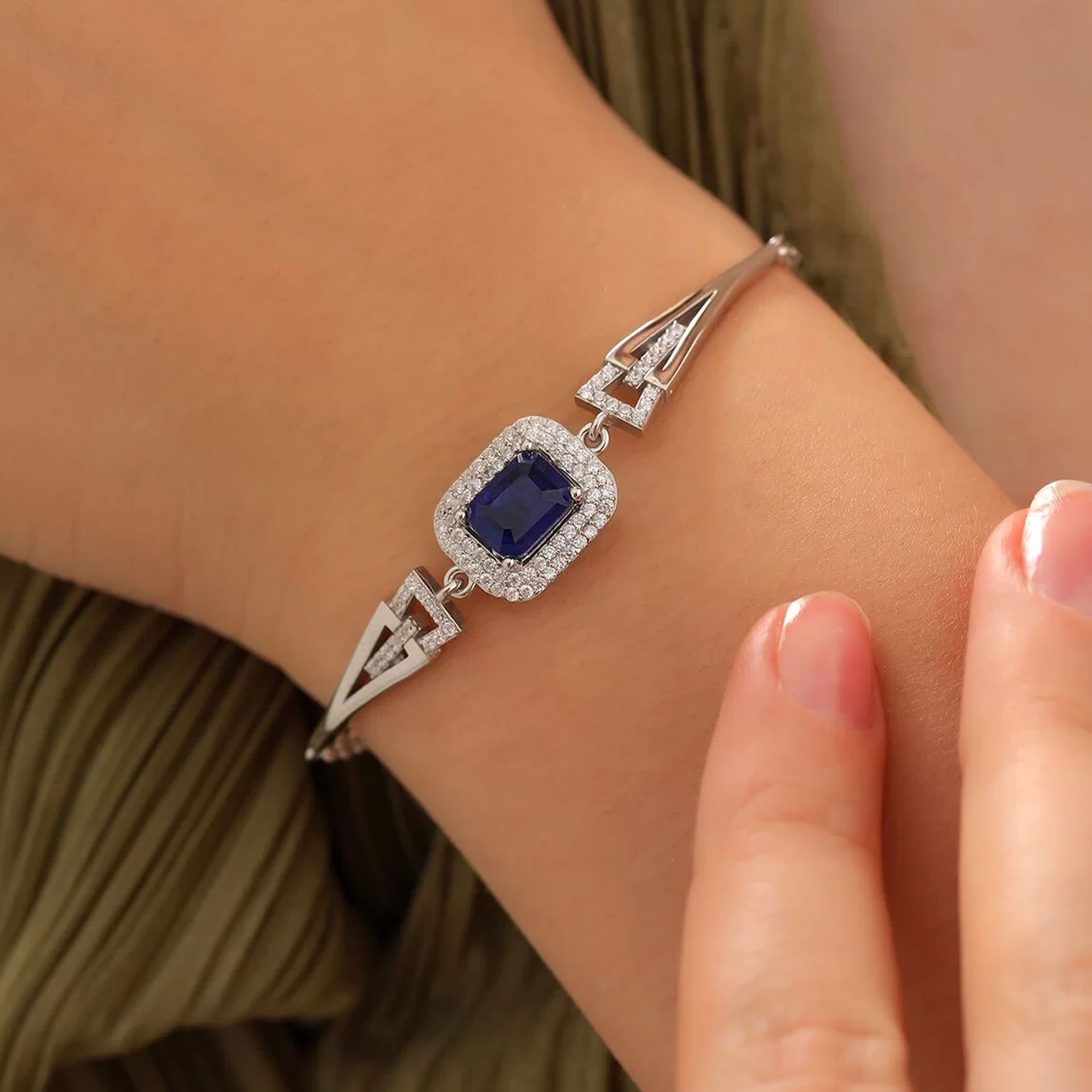 İpek Silver 925 Ayar Zirkon Taşı Süslemeli Gümüş Bileklik Silver EBO643