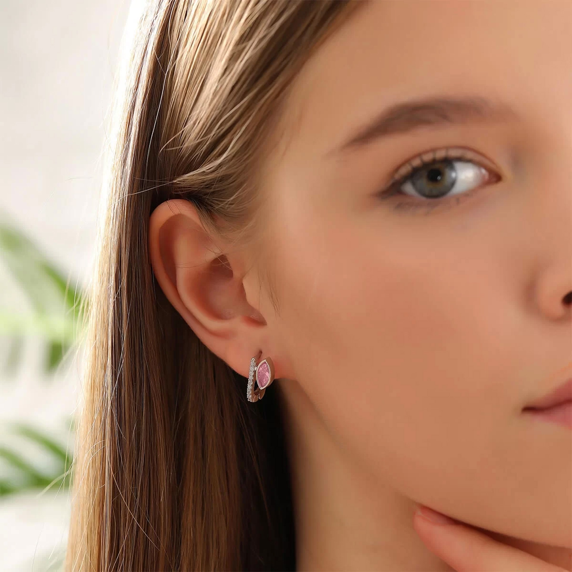 İpek Silver Ayar Gümüş Pembe Zirkon Taşlı Elips Küpe Silver EIKU356