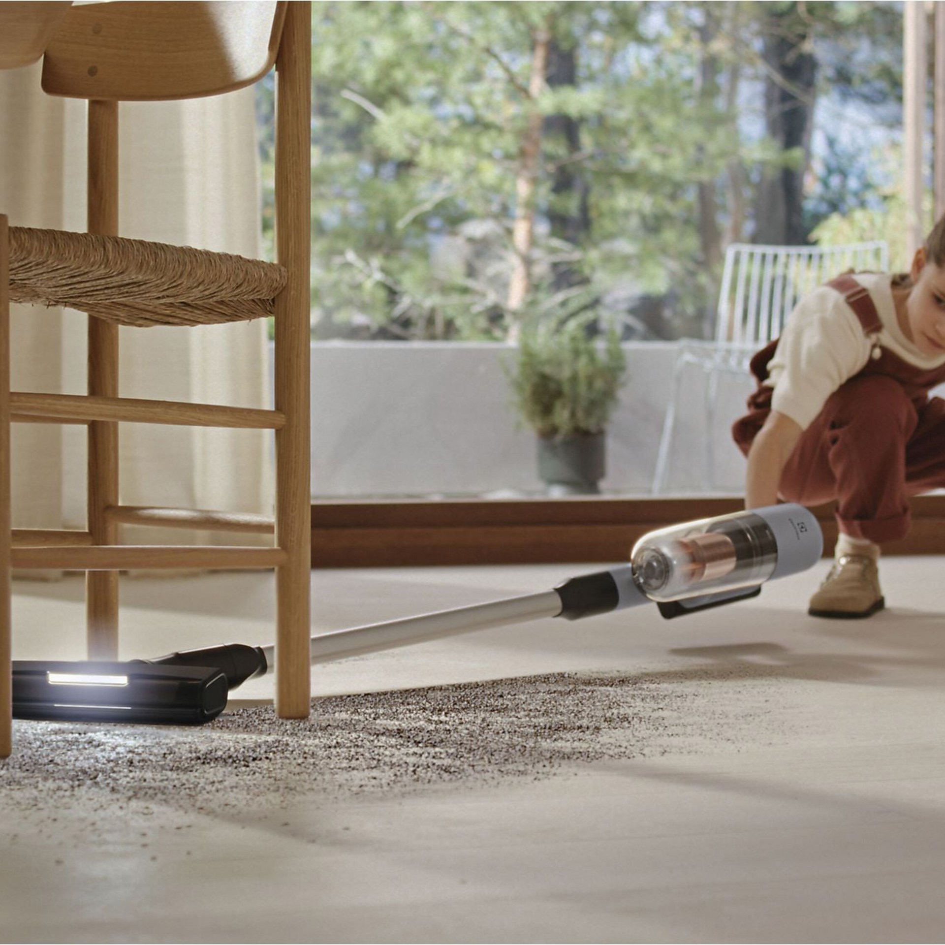 Electrolux EP72AB21UG Toz Torbasız Şrjlı Dikey Süpürge