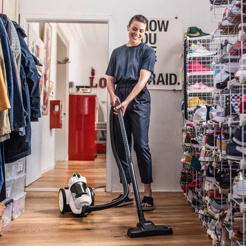 Karcher VC 3 Toz Torbasız Süpürge Beyaz | Evkur