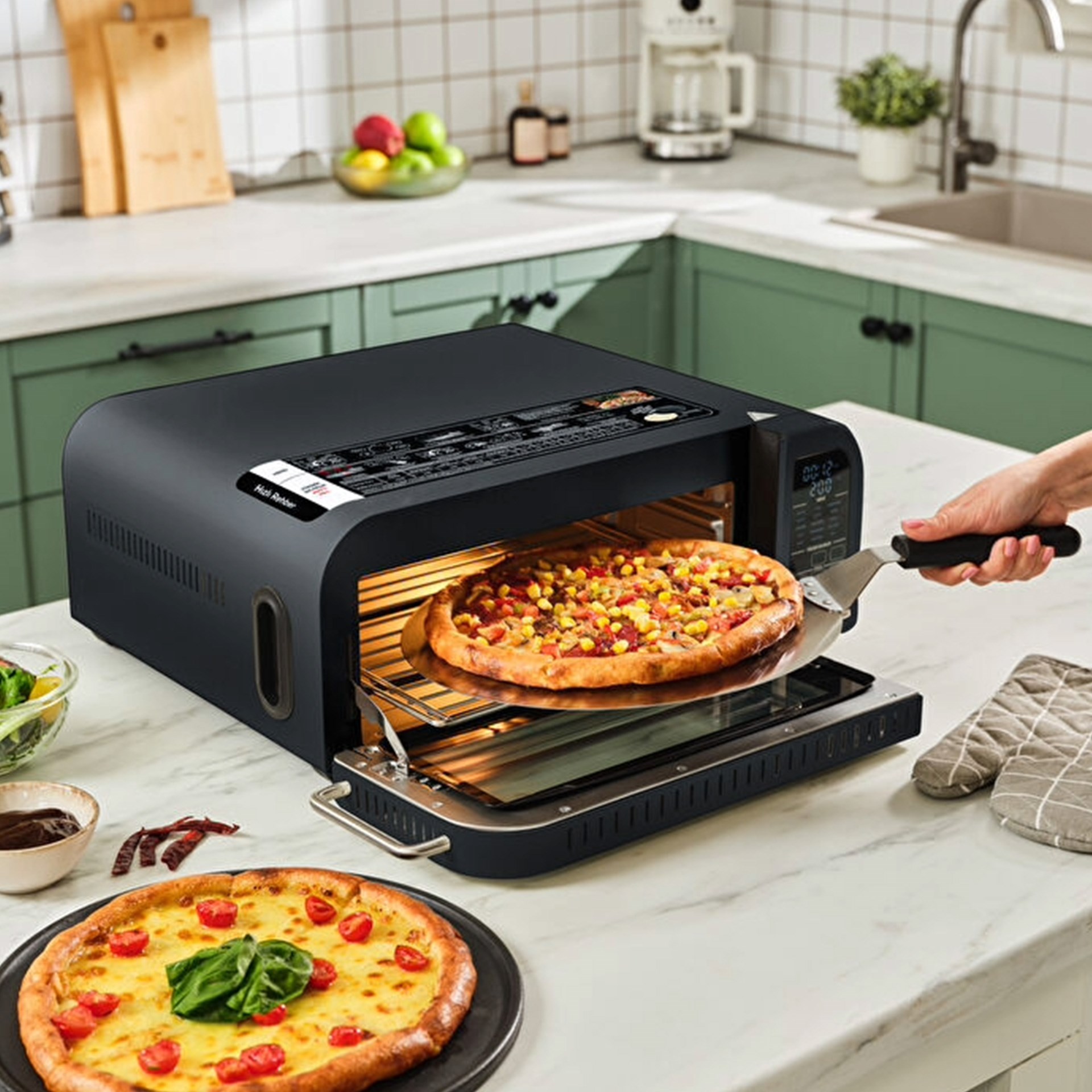 Karaca Multicrust Artisan Retro Pizz Makinesi Ve Airfryer Mat Siyah (Teşhir Ürünü)