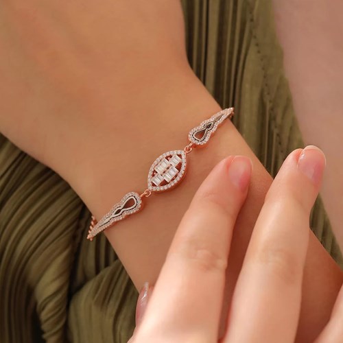 İpek Silver 925 Ayar Zirkon Taşlı Modern Gümüş Bileklik Rose EBO584