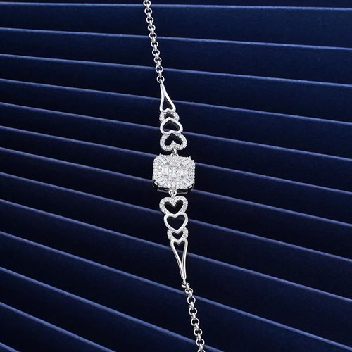 İpek Silver 925 Ayar Gümüş Zirkon Taşlı Kalp Motifli Bileklik Silver EBO612