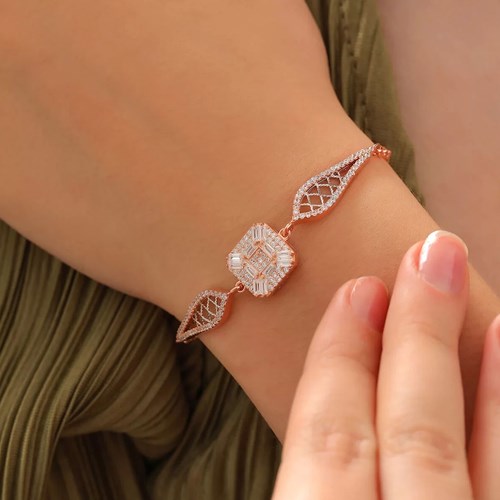 İpek Silver 925 Ayar Gümüş Zirkon Taşı Süslemeli Örgü Model Bileklik Rose EBO634