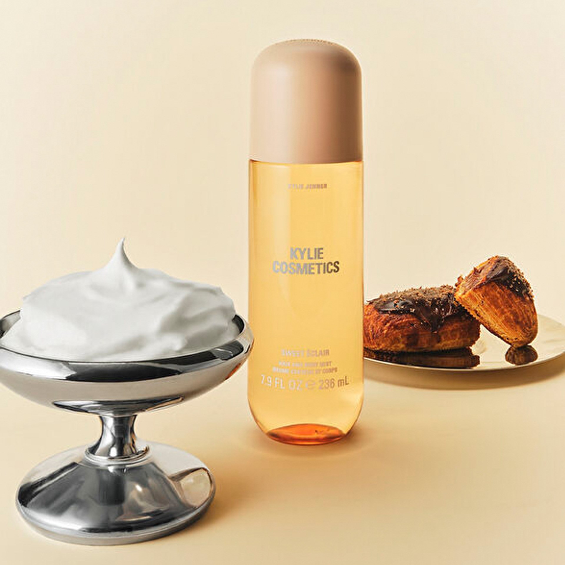 Kylie Jenner Sweet Eclair Saç ve Vücut Spreyi 236 ml