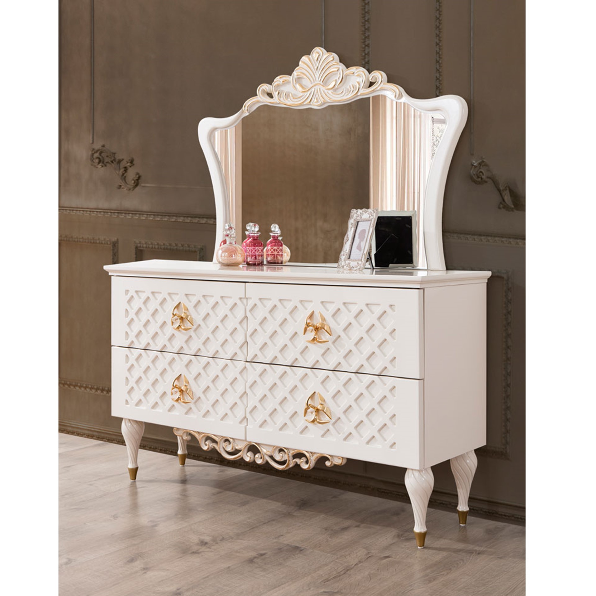 Lamia Şifonyer, Taksitle Şifonyer, Mobilya