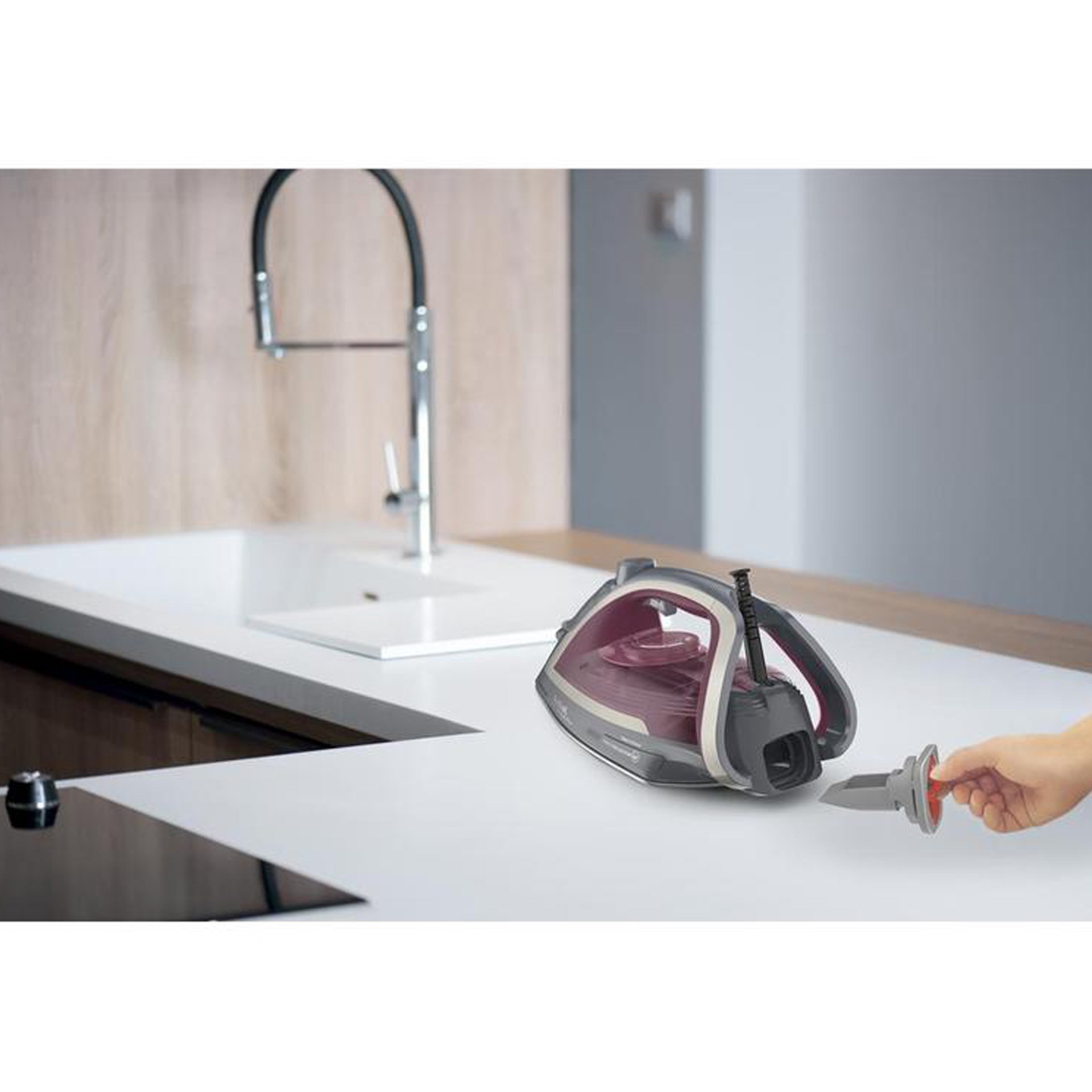 Tefal FV6840 Ultragliss Plus Buharlı Ütü